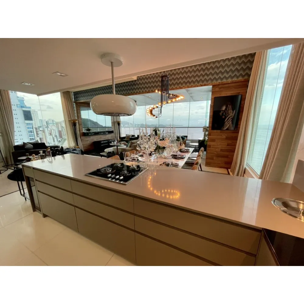 Cobertura Triplex com 7 suítes e Loft no Centro de Balneário Camboriú