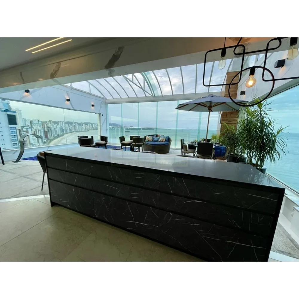 Cobertura Triplex com 7 suítes e Loft no Centro de Balneário Camboriú