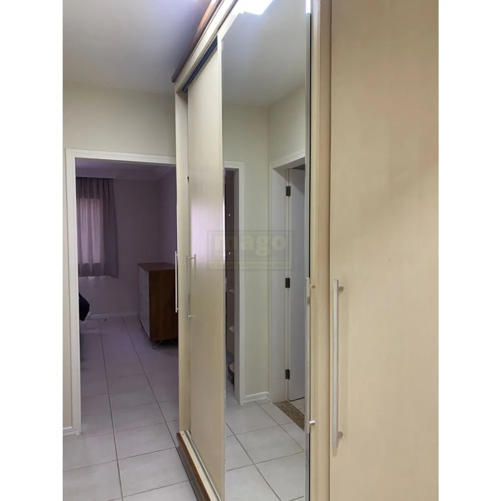 Apartamento quadra mar com 2 vagas de garagem 