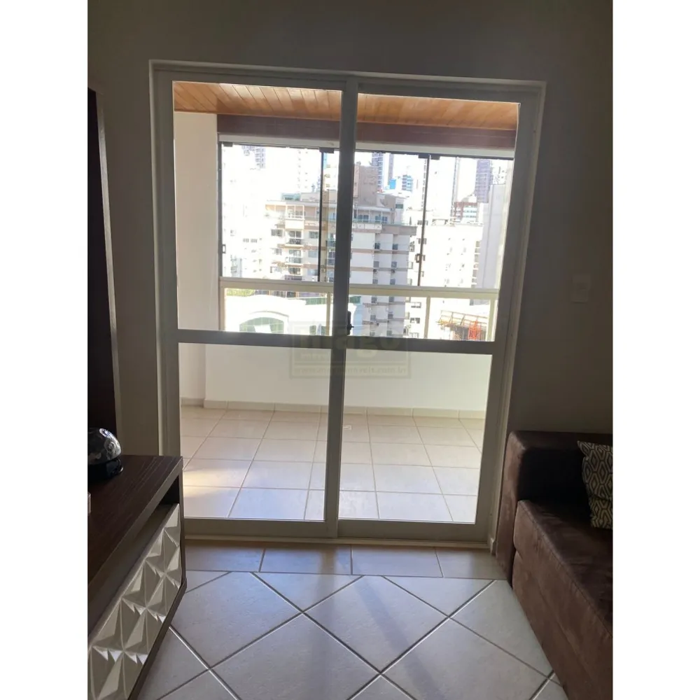 Apartamento quadra mar com 2 vagas de garagem 