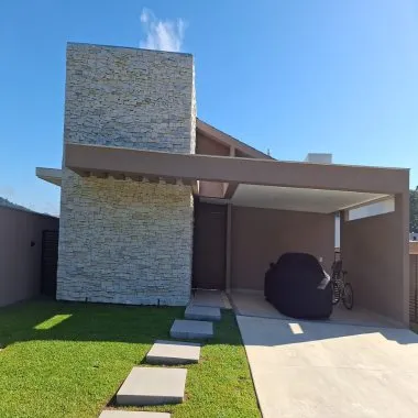 Casa 3 suítes para Venda