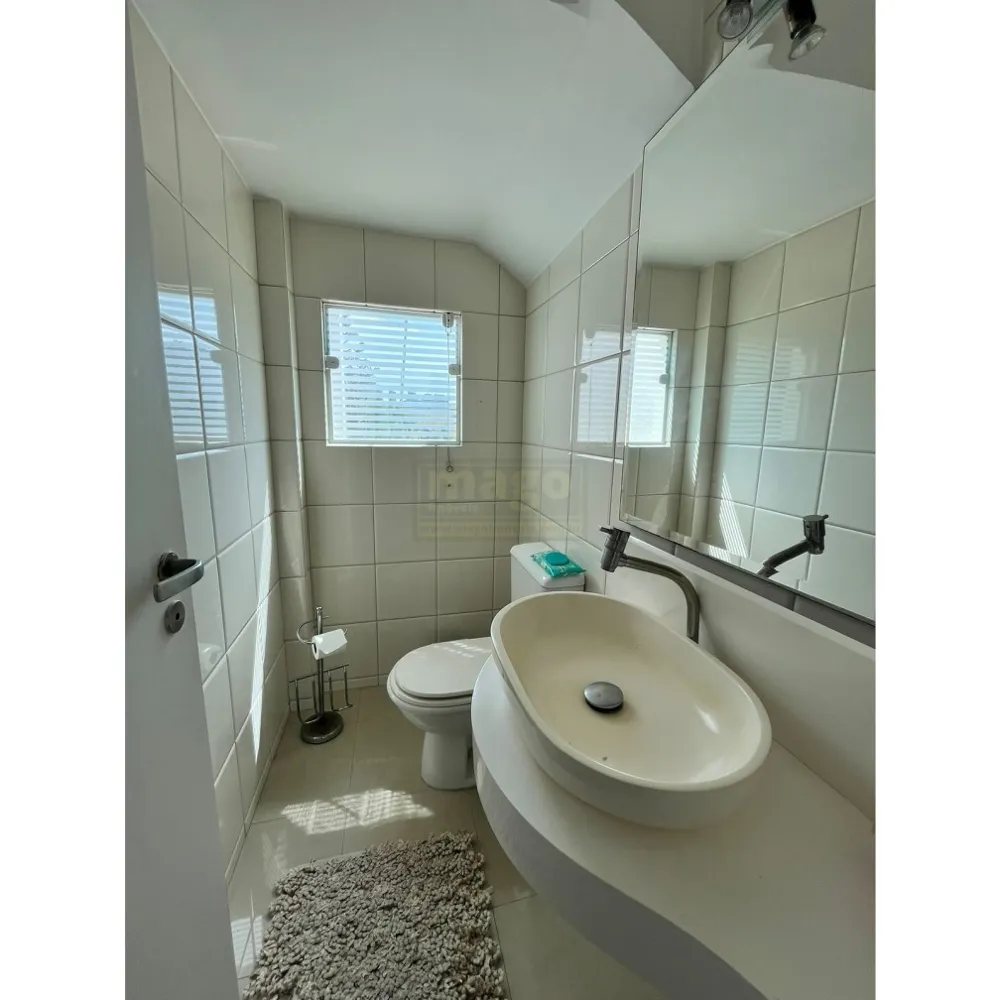 Casa 3 suítes para Locação Anual no bairro Ariribá em Balneário Camboriú