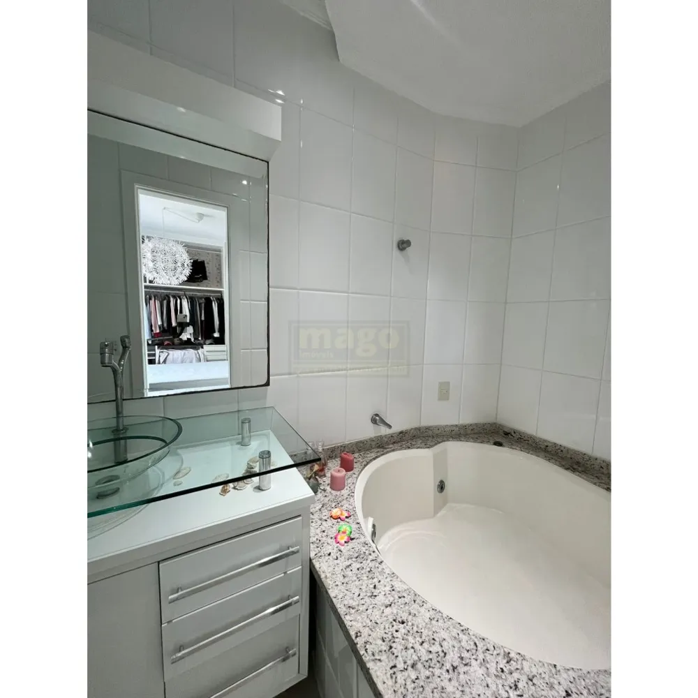 Casa 3 suítes para Locação Anual no bairro Ariribá em Balneário Camboriú