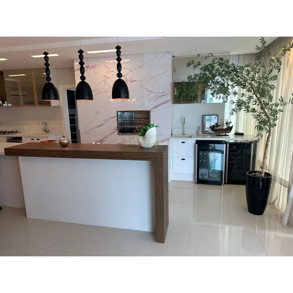 Apartamento 3 suítes para Locação Anual no bairro Praia Brava em Itajaí