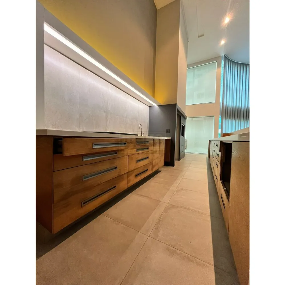 Apartamento 3 suítes para Locação Anual no bairro Bairro Praia Brava em Itajaí