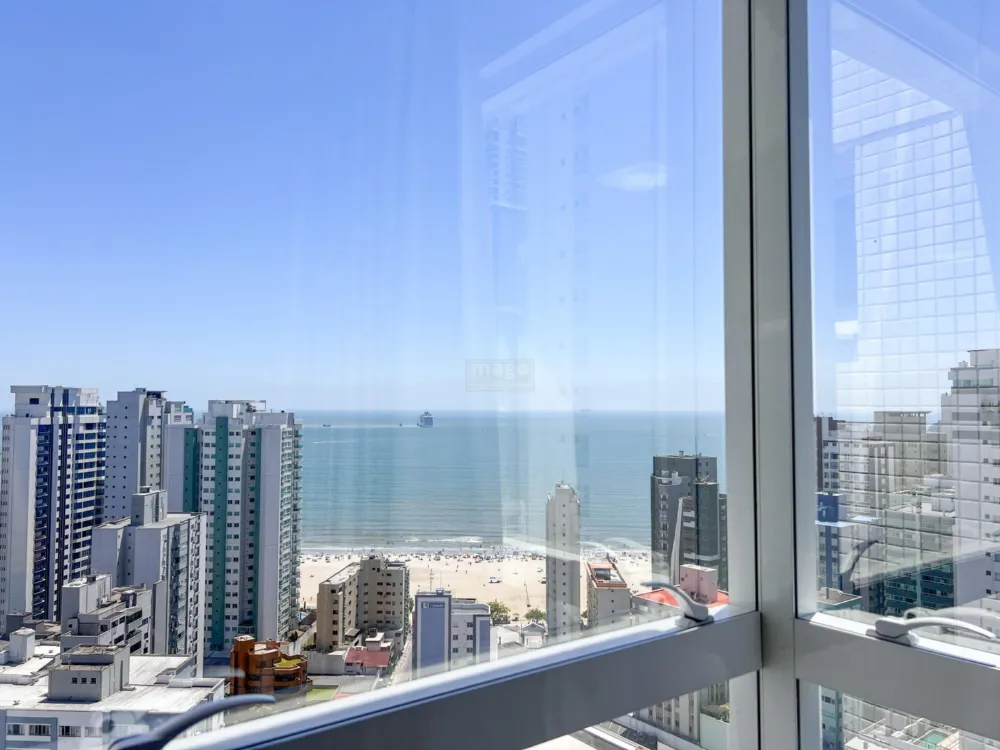 Decorado pronto para desfrutar com vista esplêndida!
