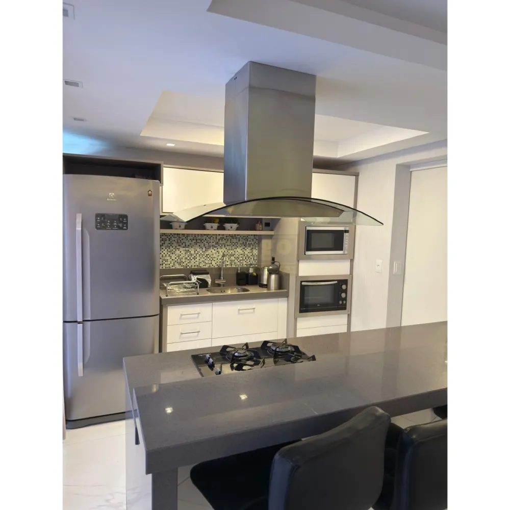 Apartamento 3 suítes para Locação Anual no bairro Centro em Balneário Camboriú