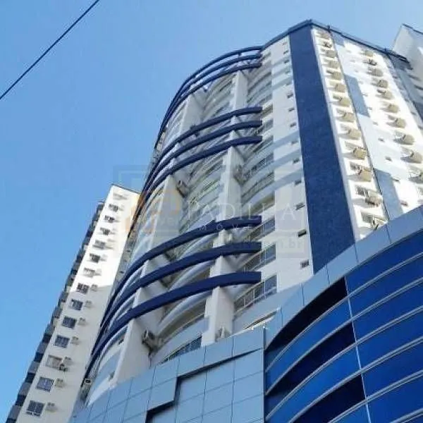 Apartamento 3 suítes para Locação Anual no bairro Centro em Balneário Camboriú