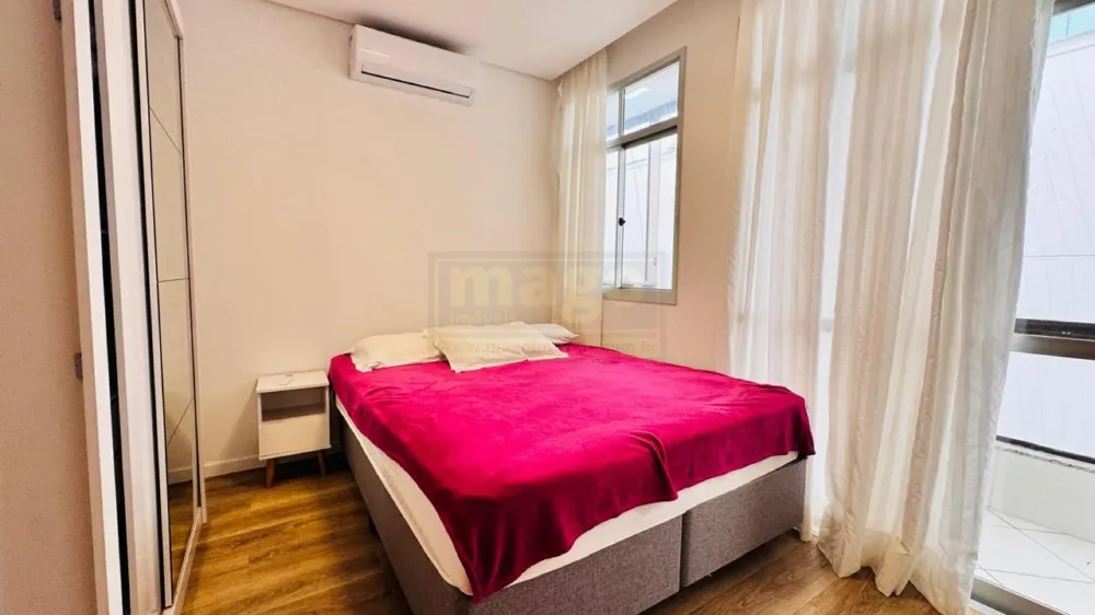 Apartamento para Locação na Avenida Atlântica – 4 Dormitórios e 2 Vagas de Garagem
