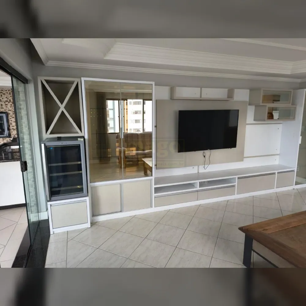 Apartamento 3 suítes à venda na Avenida Atlântica, em Balneário Camboriú