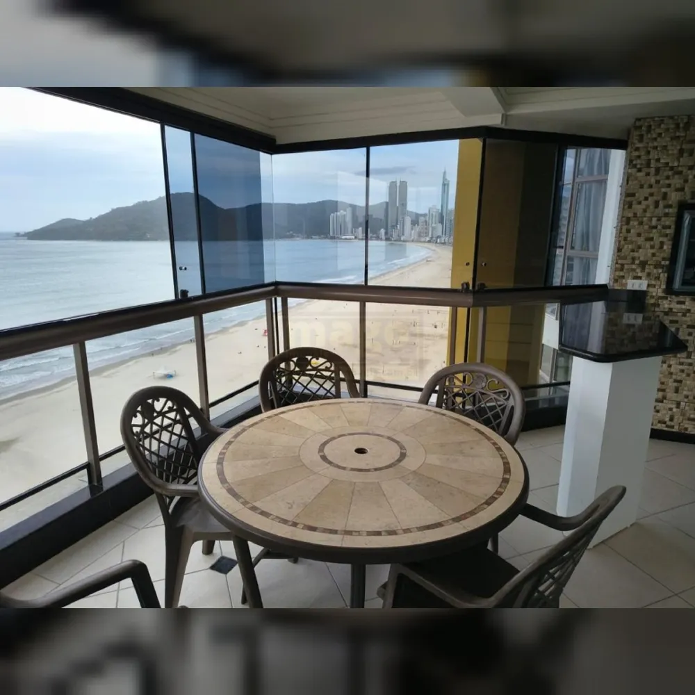 Apartamento 3 suítes à venda na Avenida Atlântica, em Balneário Camboriú