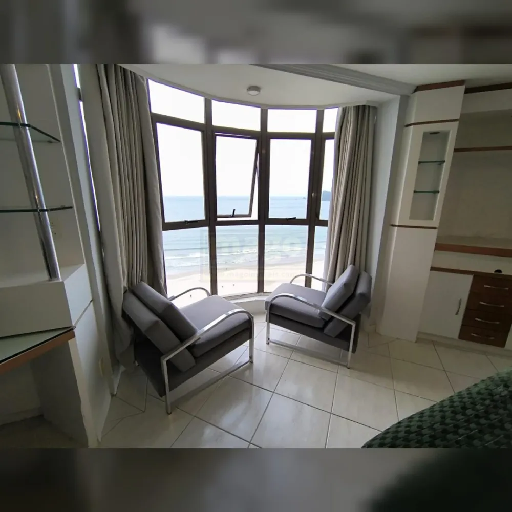 Apartamento 3 suítes à venda na Avenida Atlântica, em Balneário Camboriú