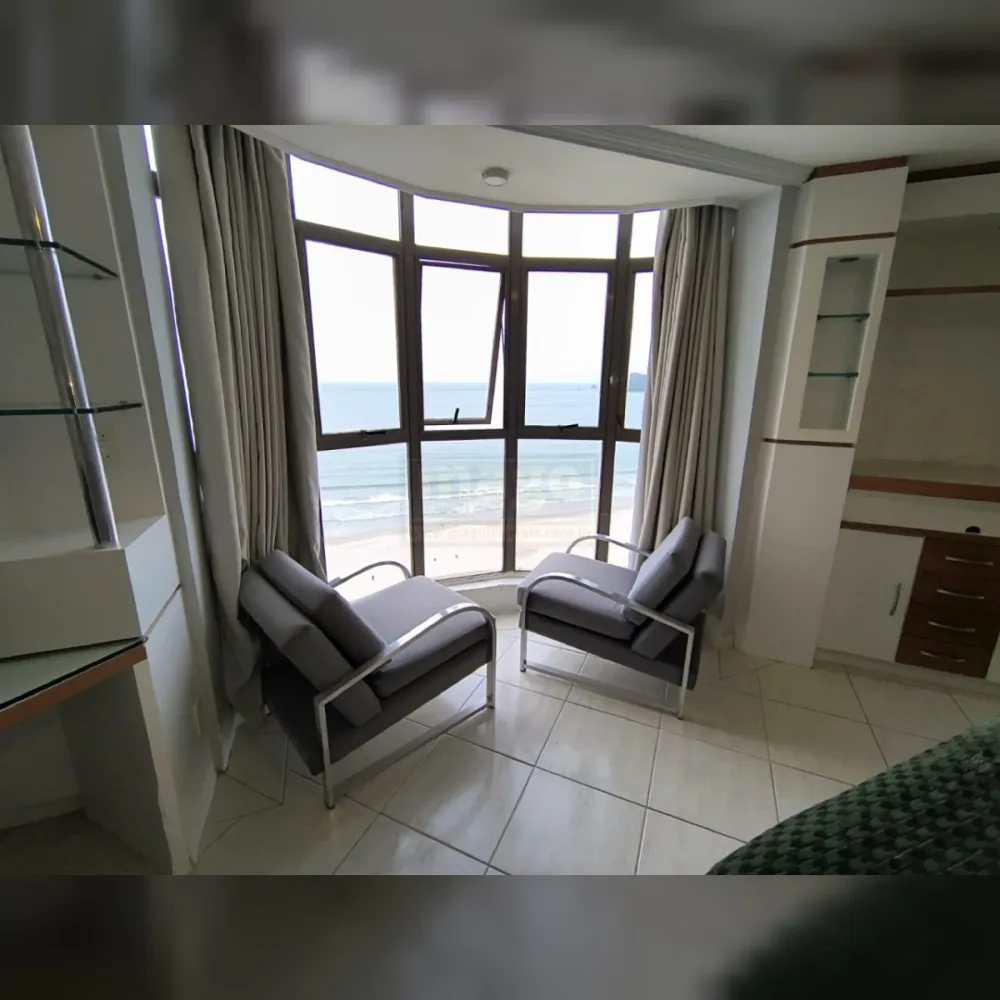 Apartamento 3 suítes à venda na Avenida Atlântica, em Balneário Camboriú