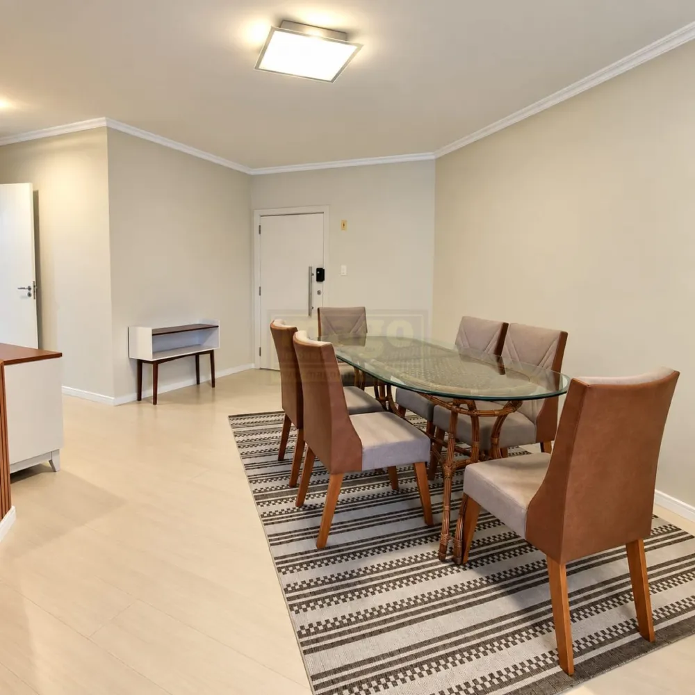 Apartamento 3 quartos para Locação Anual no bairro Centro em Balneário Camboriú