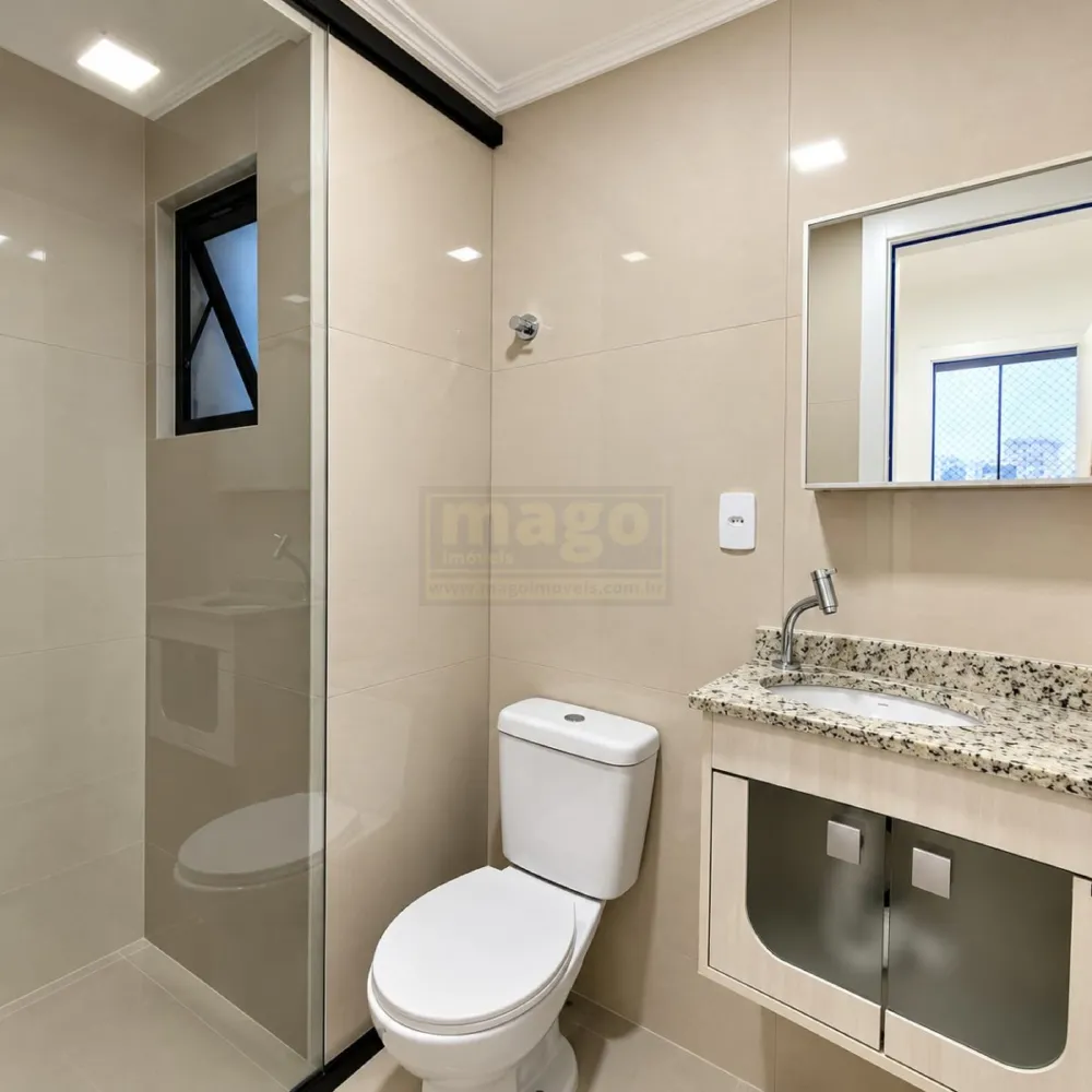 Apartamento 3 quartos para Locação Anual no bairro Centro em Balneário Camboriú
