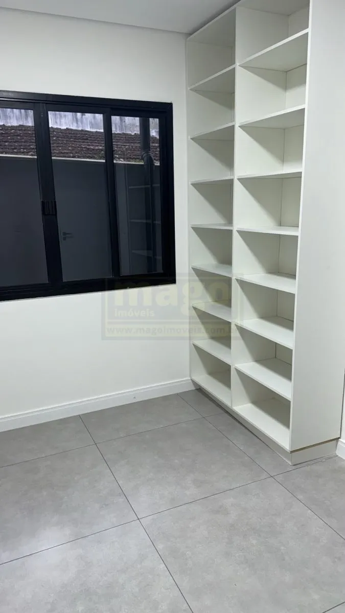 Casa 3 quartos para Locação Anual no bairro Centro  em Camboriú 