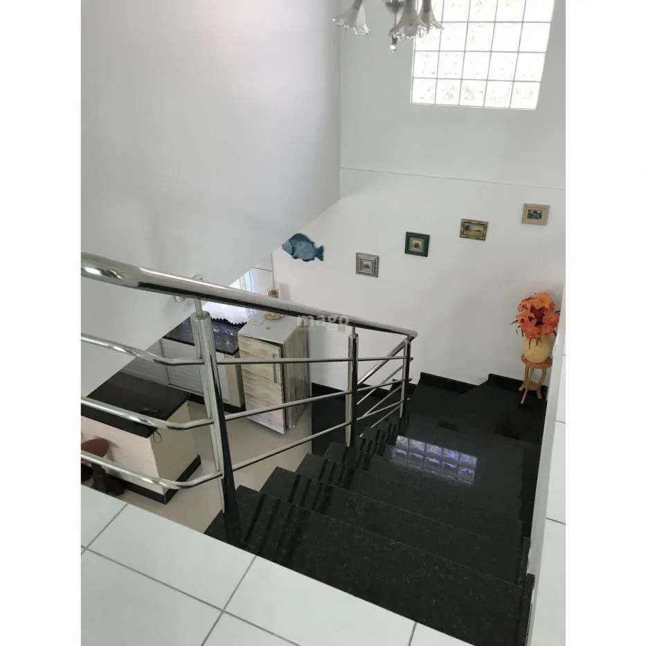 Linda Casa no Estaleiro
