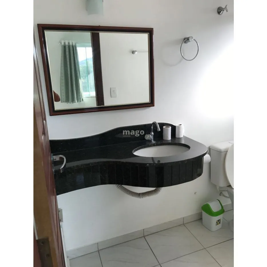 Linda Casa no Estaleiro