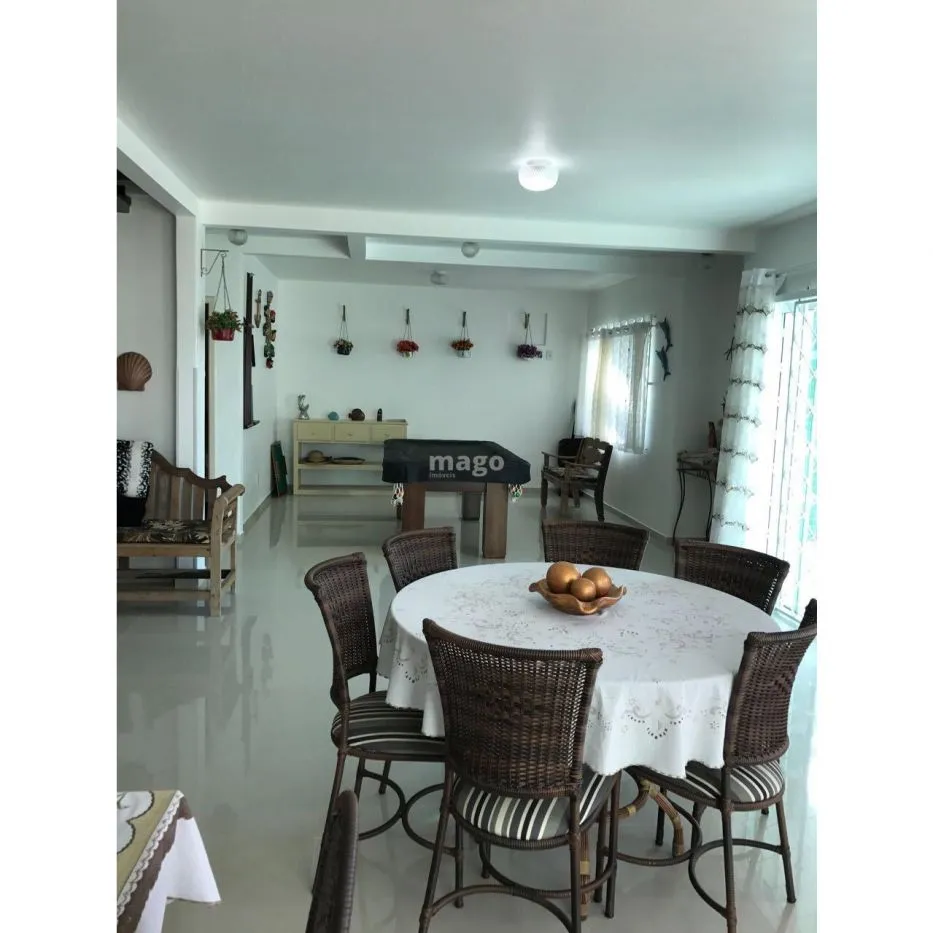 Linda Casa no Estaleiro