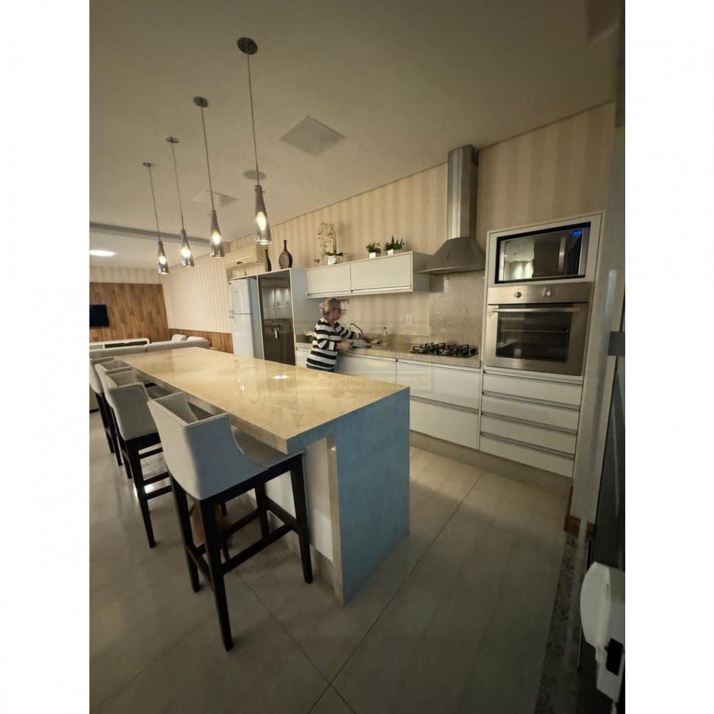 Apartamento mobiliado e decorado com suíte para venda 