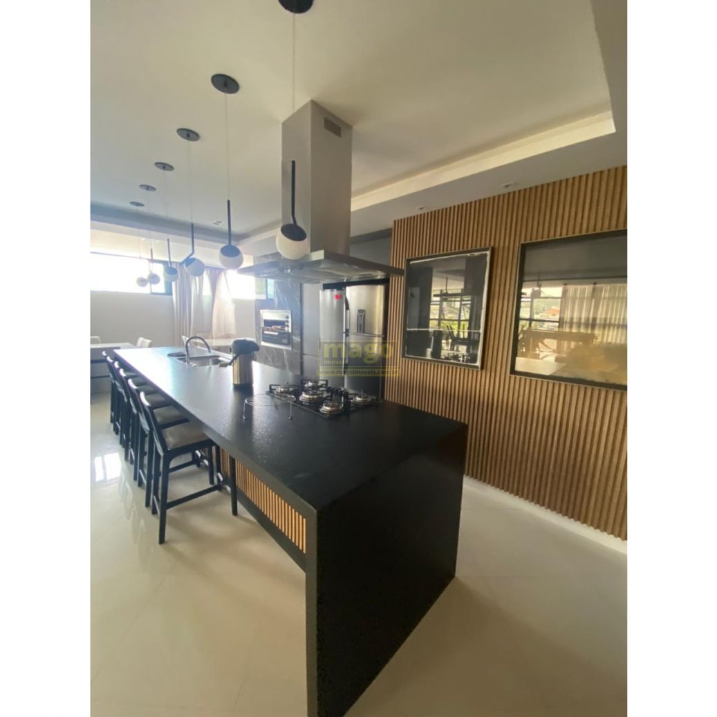 Apartamento de 1 Suite + 1 quarto na Praia Brava
