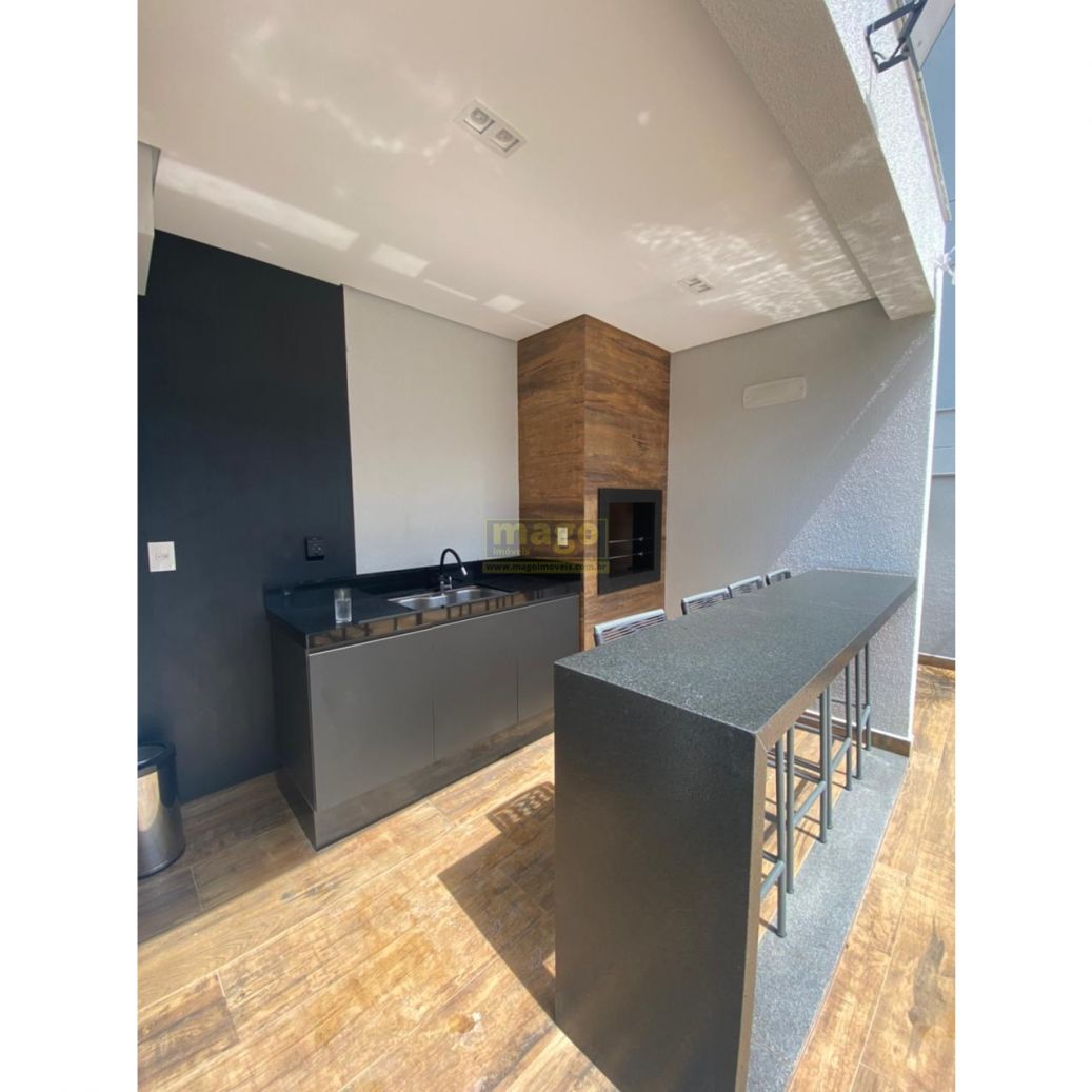 Apartamento de 1 Suite + 1 quarto na Praia Brava