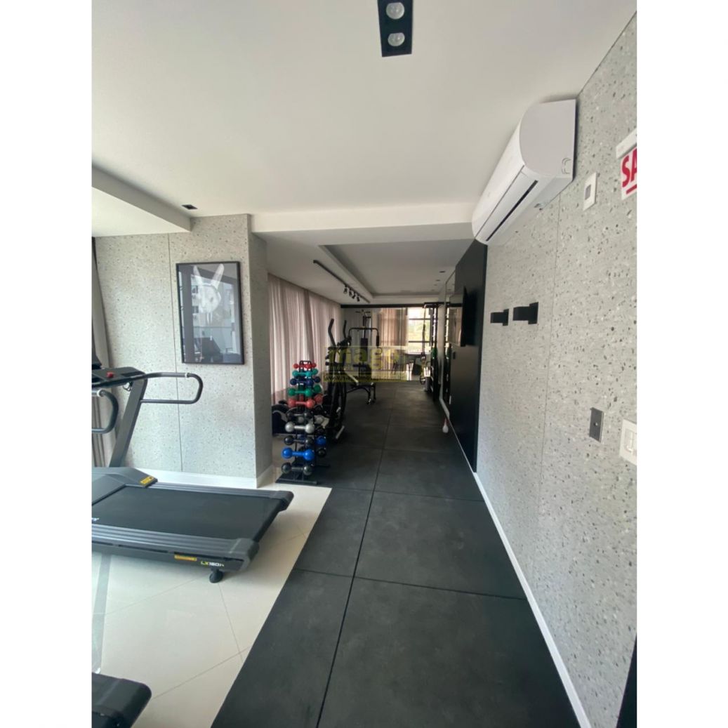 Apartamento de 1 Suite + 1 quarto na Praia Brava