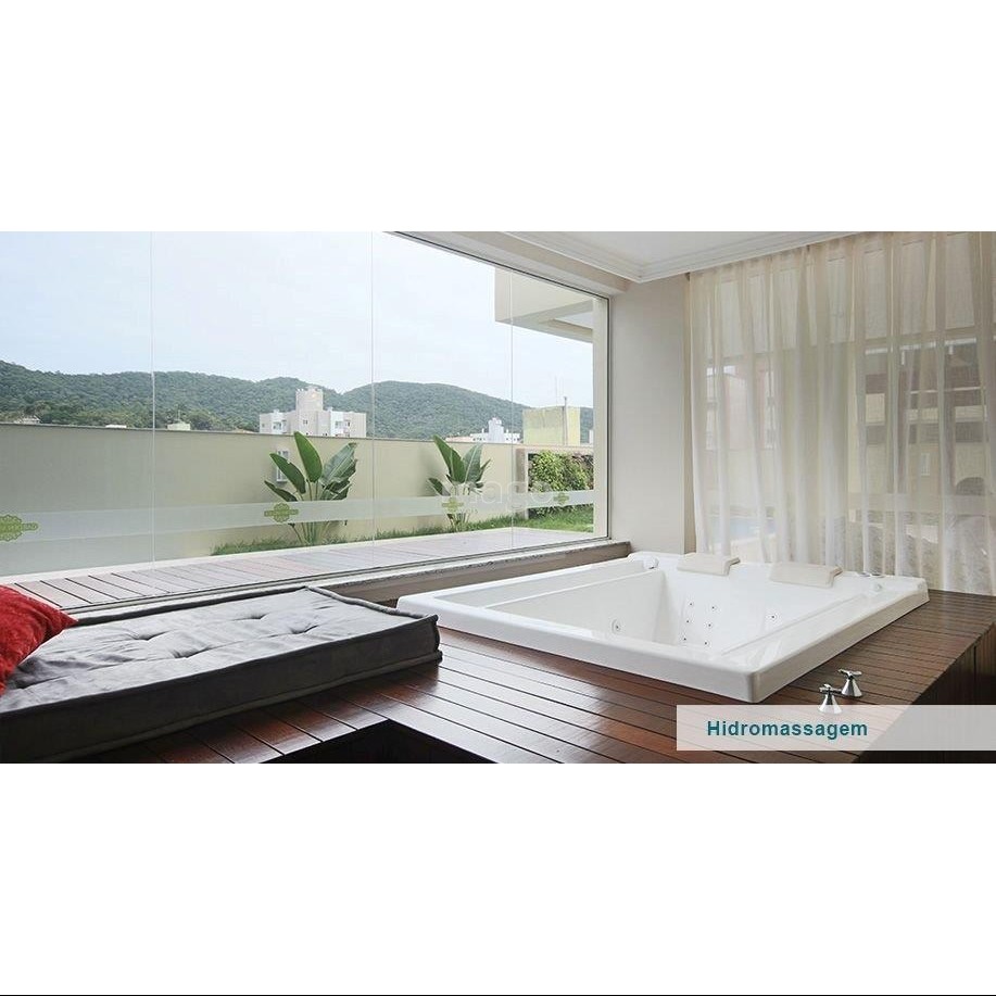 Apartamento em Condomínio nas Nações com 1 suite para Venda