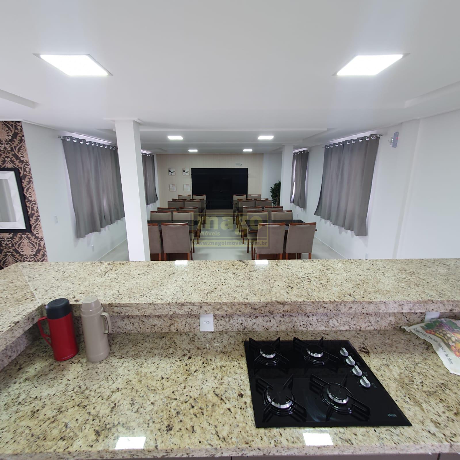 Apartamento 2 quartos para Locação Anual no bairro Avenida Marginal Oeste  em  Camboriú