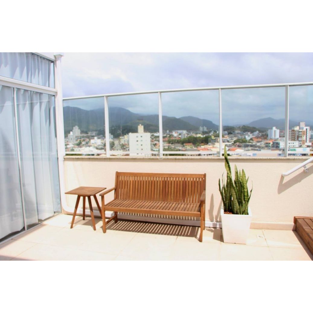 Apartamento à venda 3 suítes, 2 vagas, Centro Camboriú 