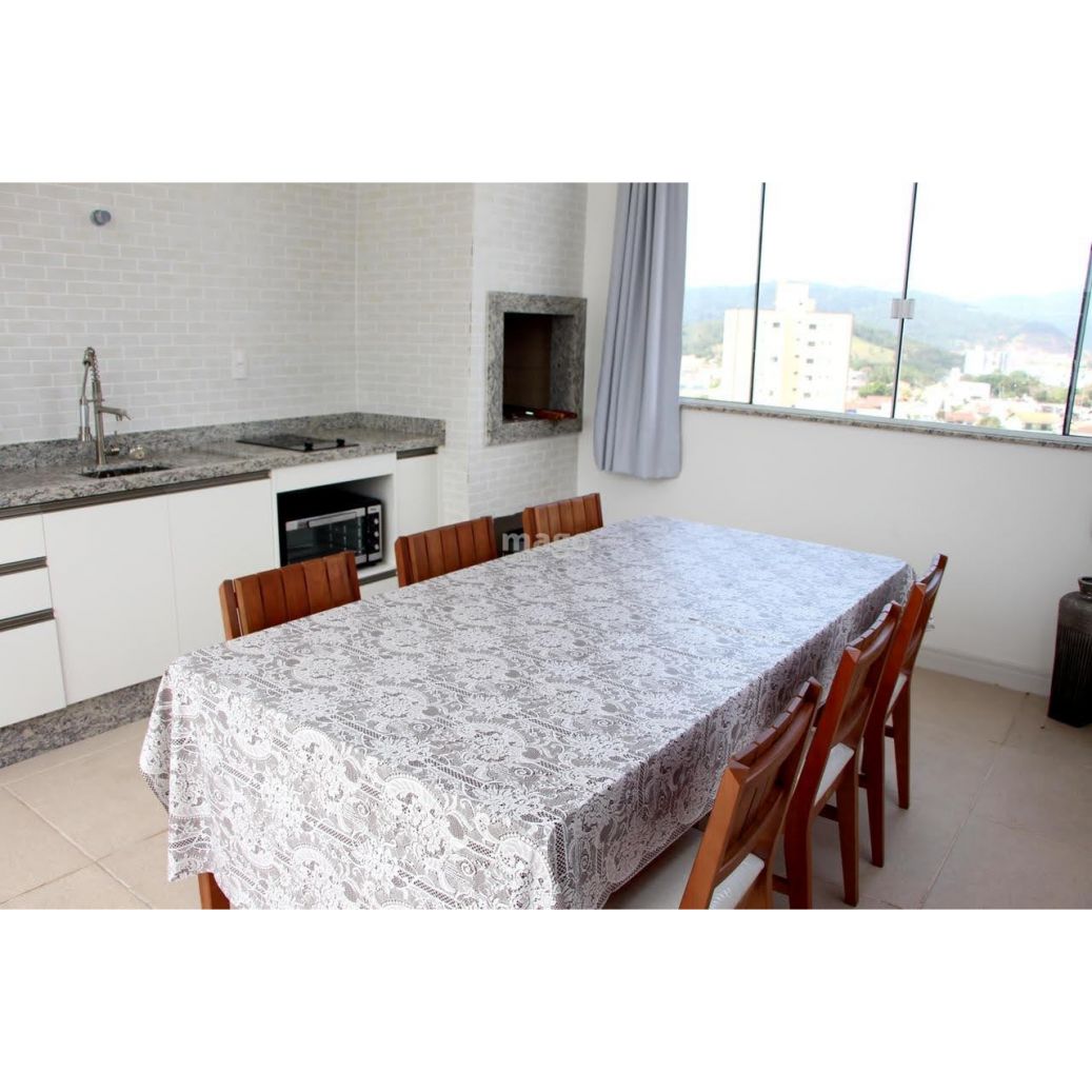 Apartamento à venda 3 suítes, 2 vagas, Centro Camboriú 