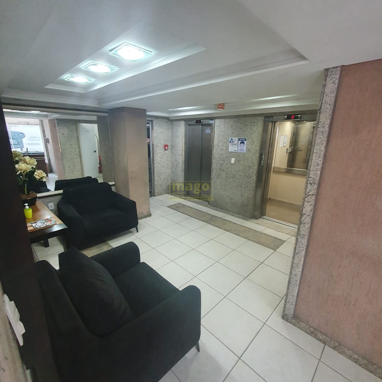 Apartamento no centro de Balneário Camboriú semi mobiliado