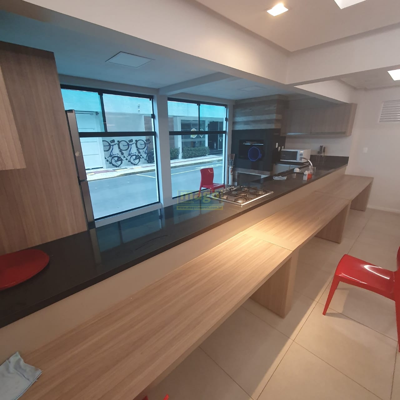 Apartamento no centro de Balneário Camboriú semi mobiliado