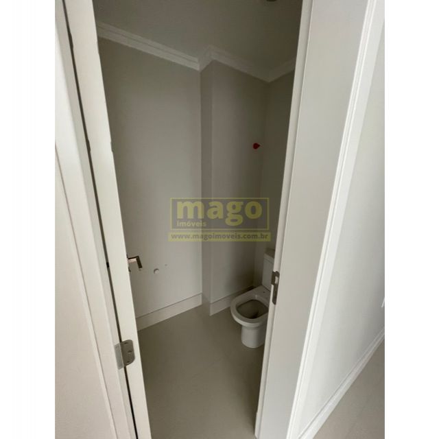Apartamento novo com 02 suítes + 02 dormitórios