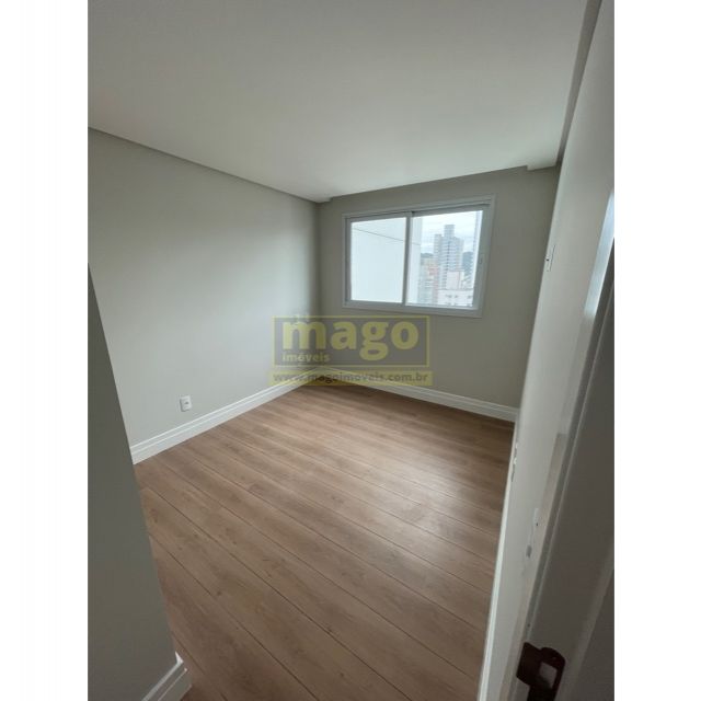 Apartamento novo com 02 suítes + 02 dormitórios