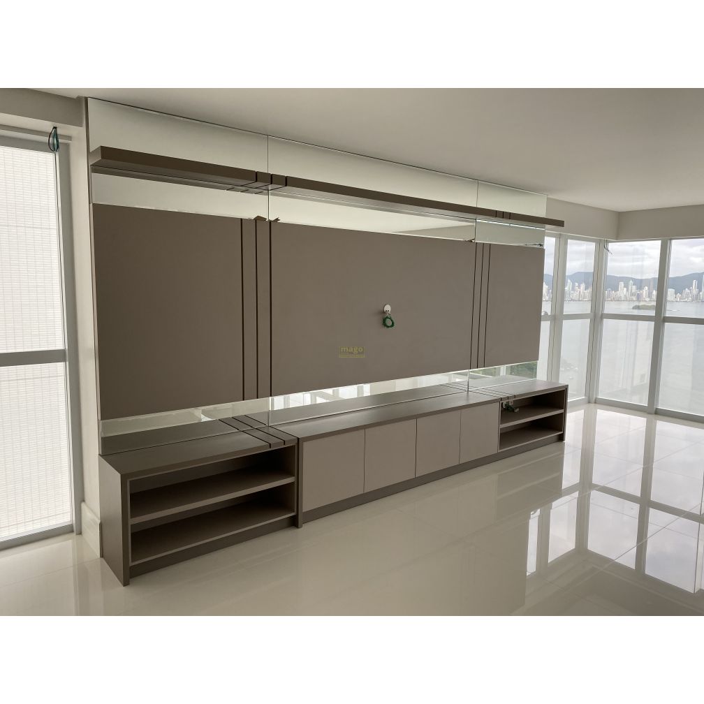 Apartamento Alto Padrão com 04 suítes Frente Mar