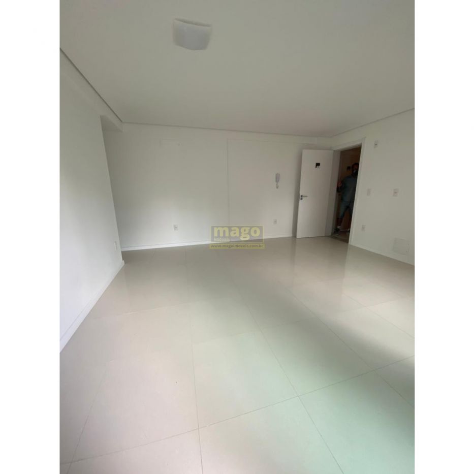 Apartamento de 1 Suite + 1 quarto na Praia Brava