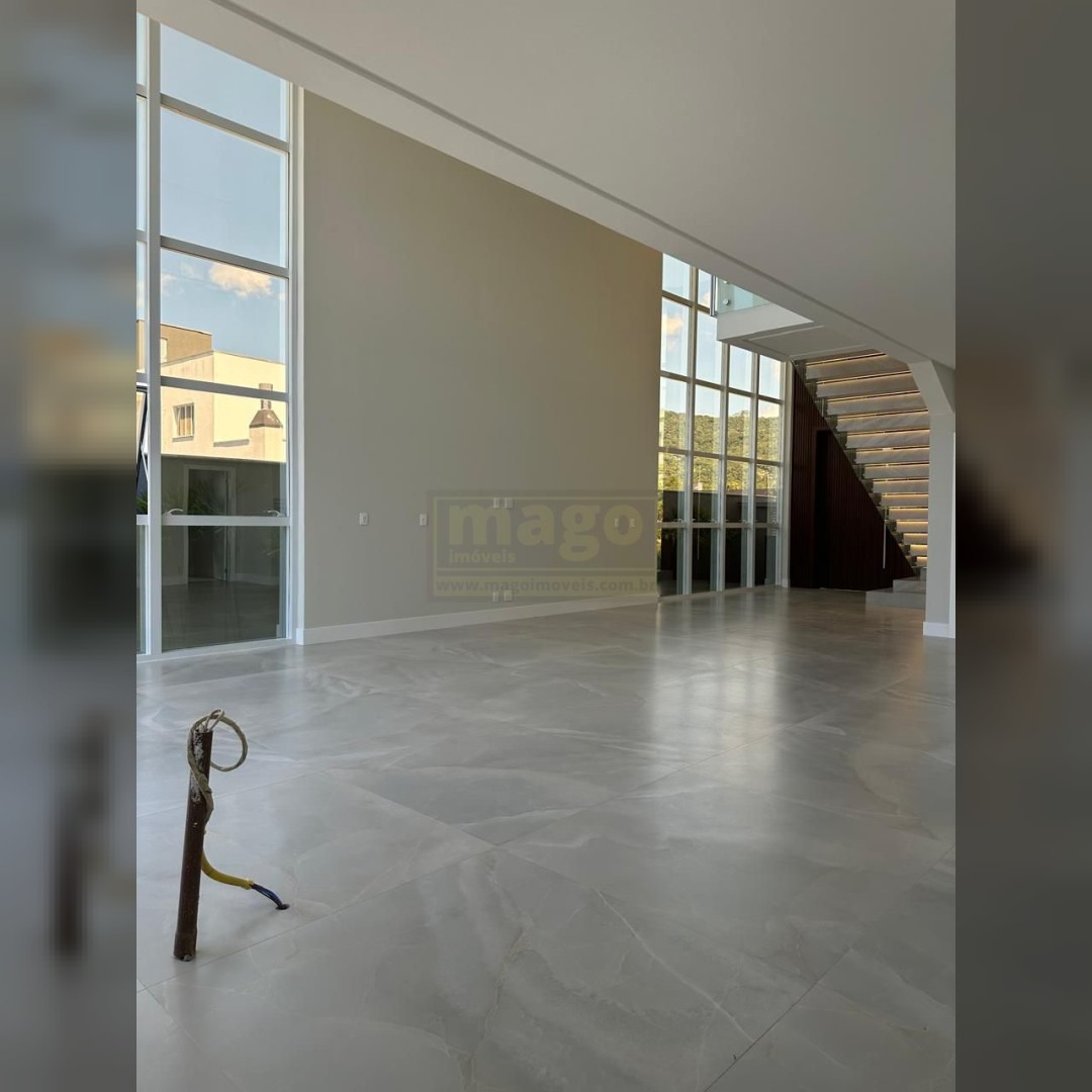 Casa de Alto padrão em Condomínio Fechado