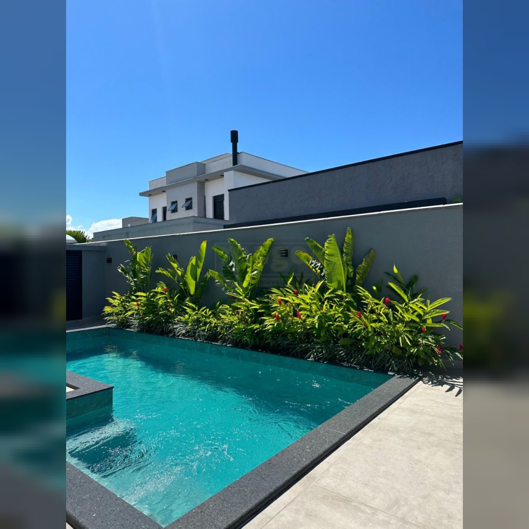 Casa de Alto padrão em Condomínio Fechado