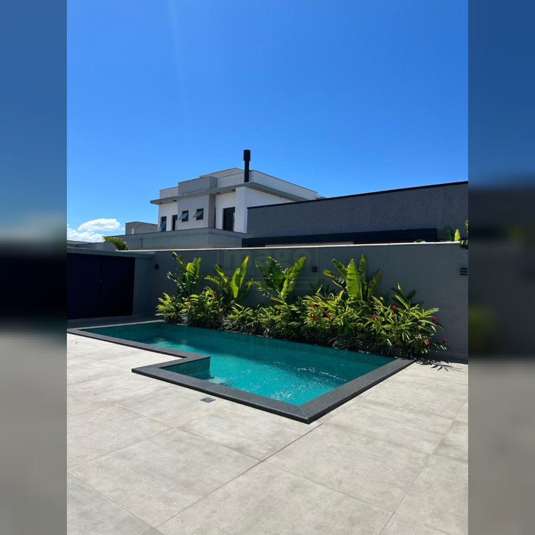 Casa de Alto padrão em Condomínio Fechado