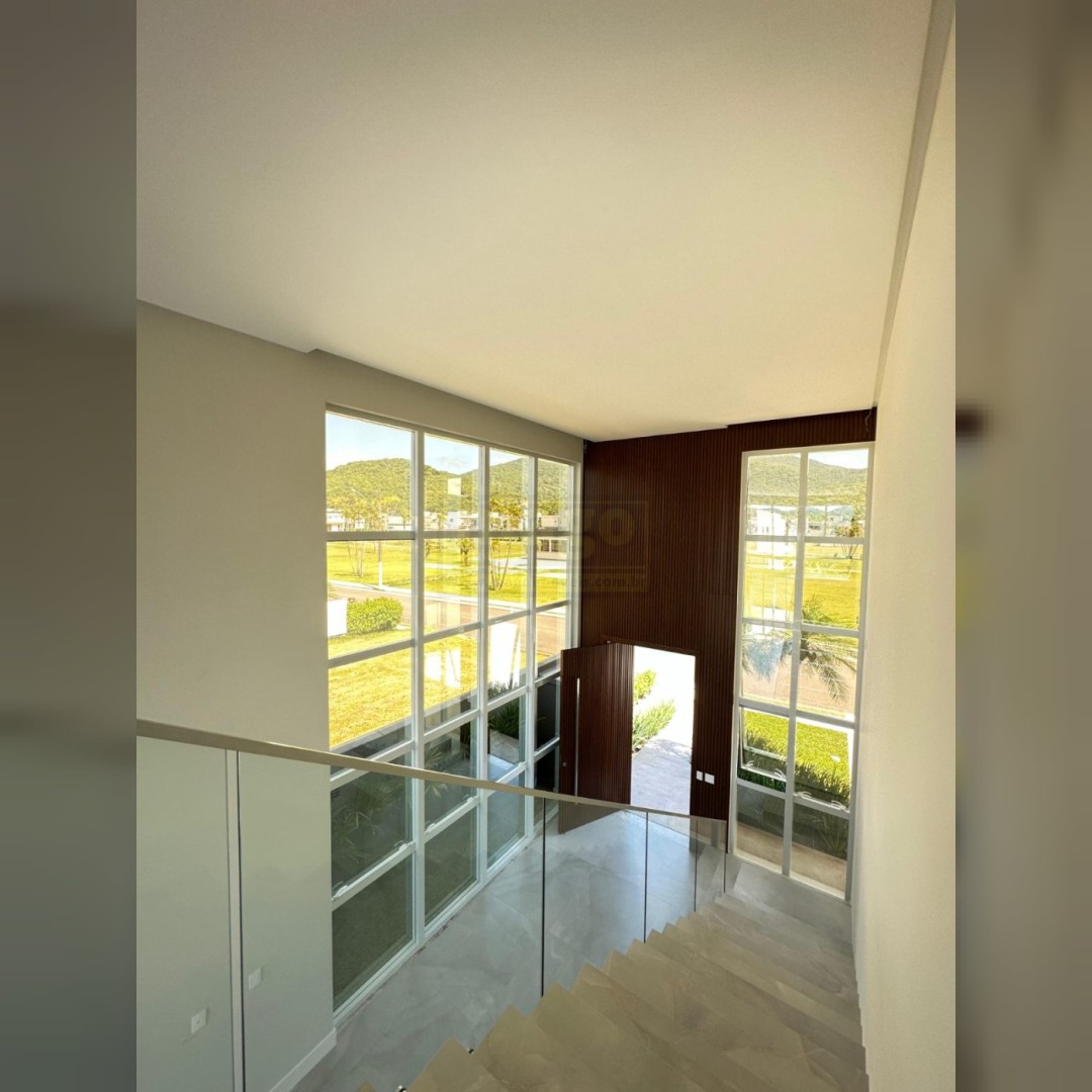 Casa de Alto padrão em Condomínio Fechado
