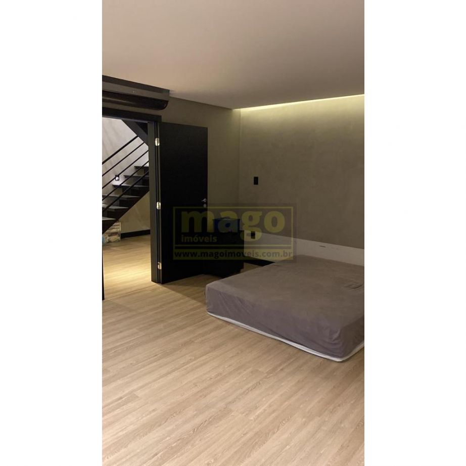 Excelente cobertura duplex com 3 suítes