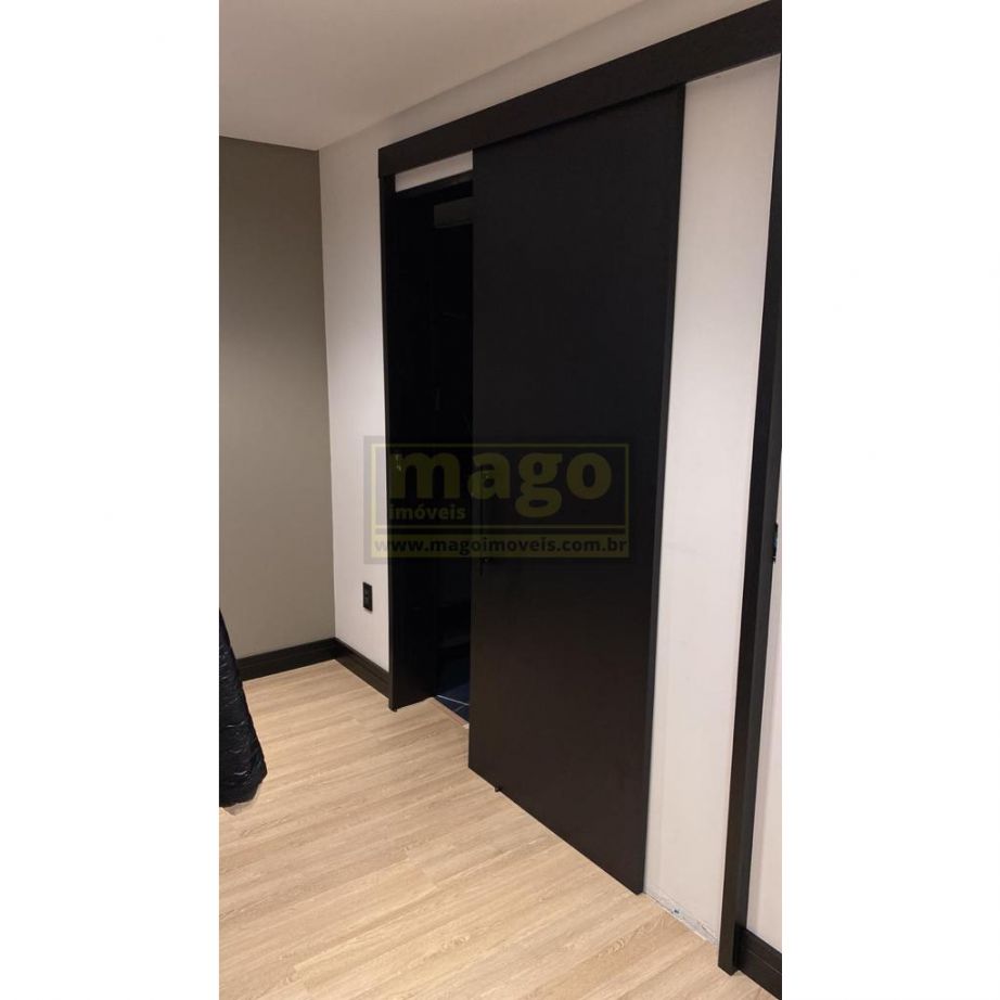 Excelente cobertura duplex com 3 suítes