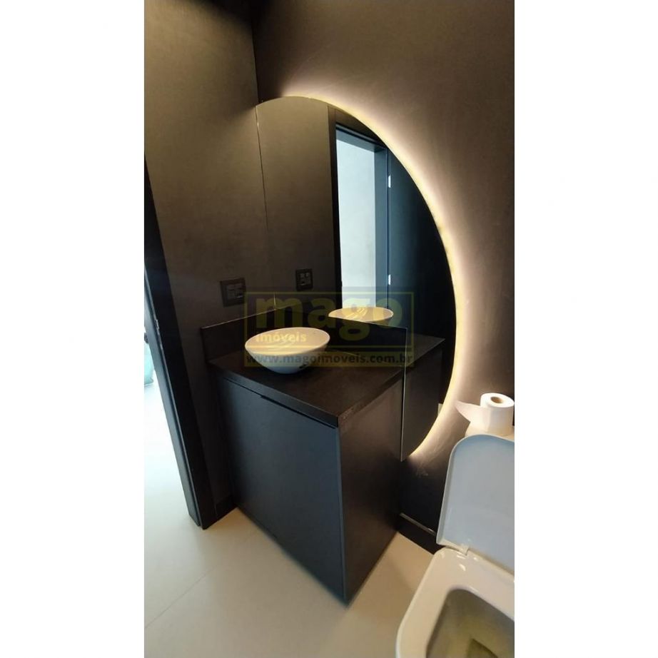 Excelente cobertura duplex com 3 suítes