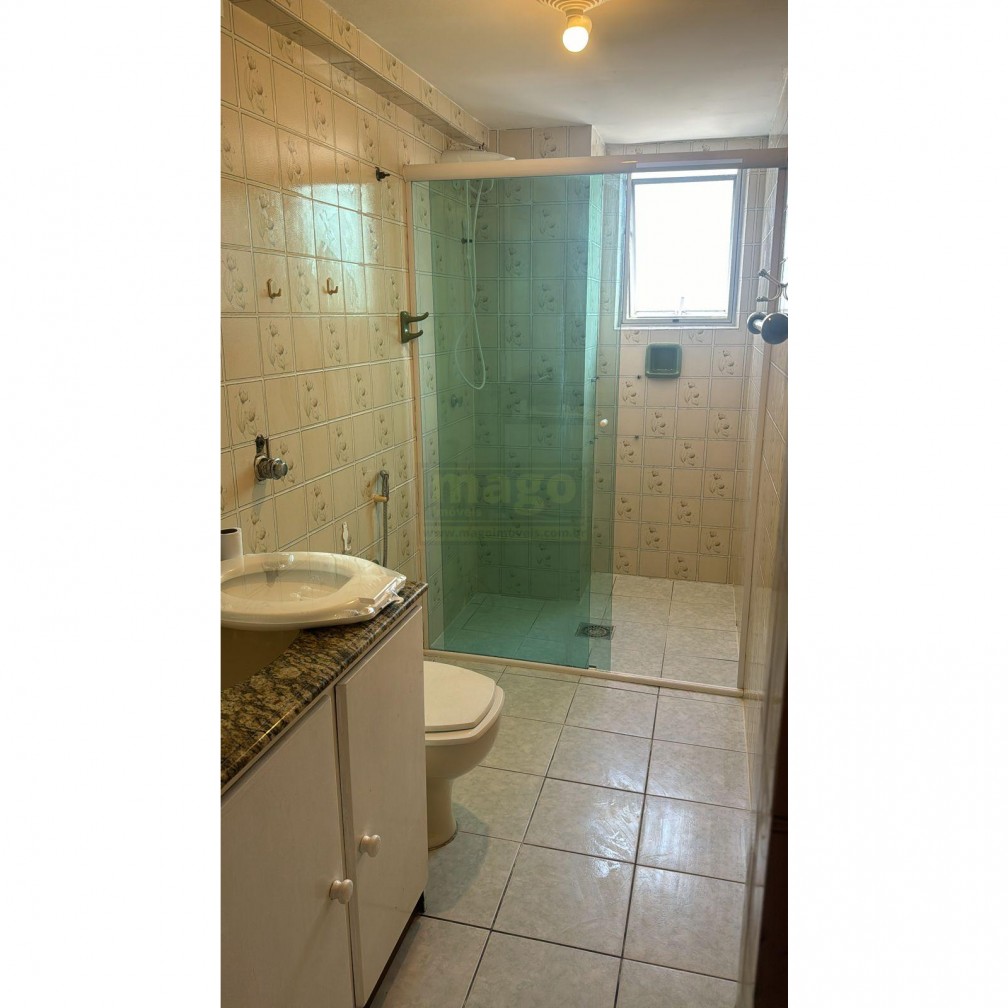 Apartamento no centro de Balneário Camboriú semi mobiliado