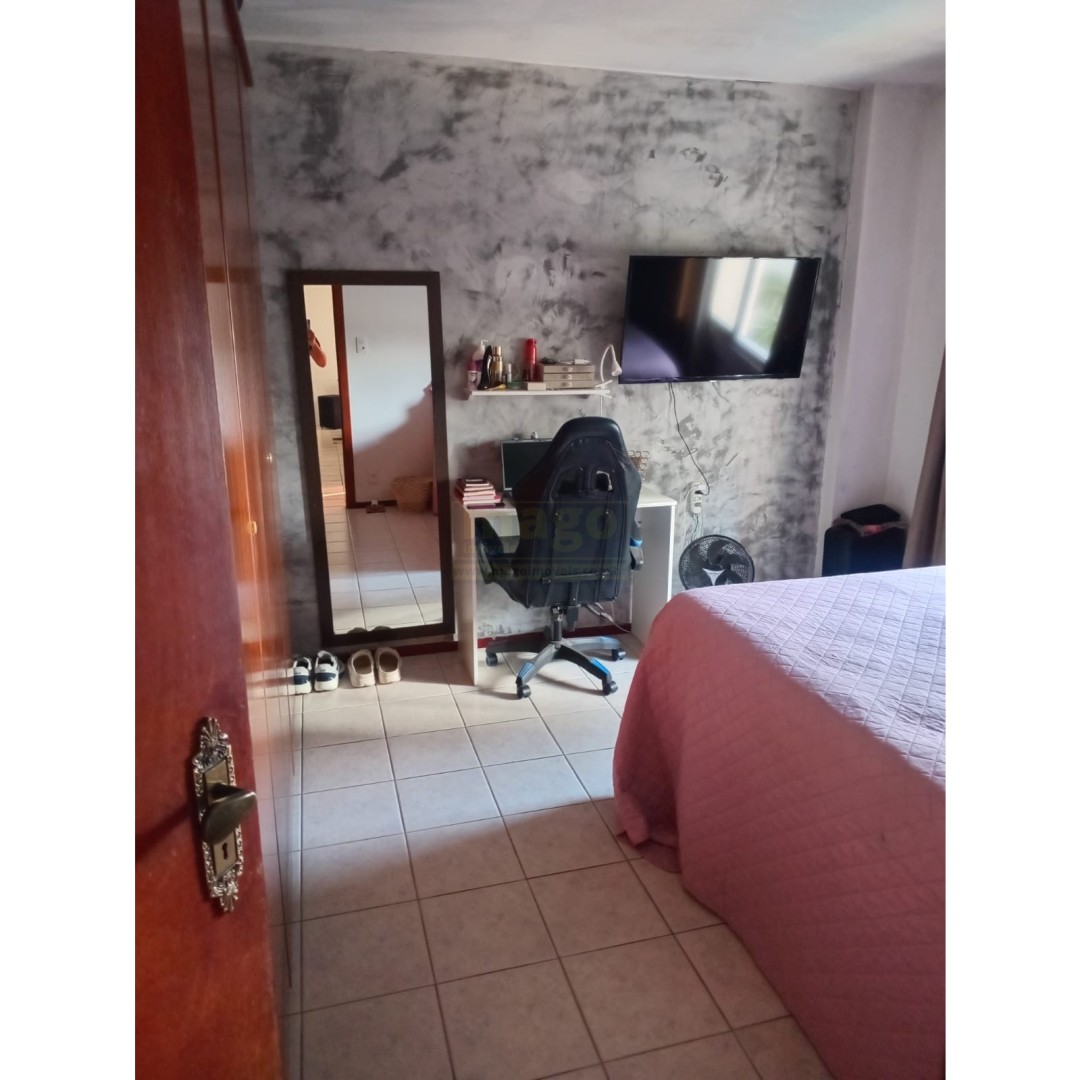 Apartamento no centro de Balneário Camboriú semi mobiliado