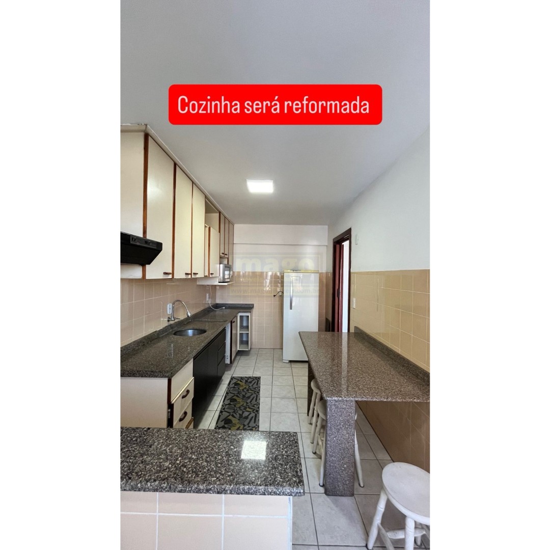 Apartamento no centro de Balneário Camboriú semi mobiliado