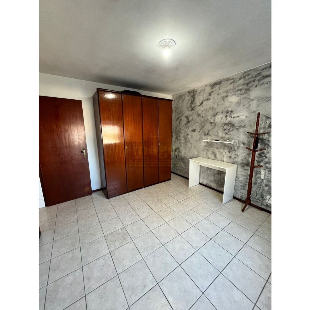 Apartamento no centro de Balneário Camboriú semi mobiliado
