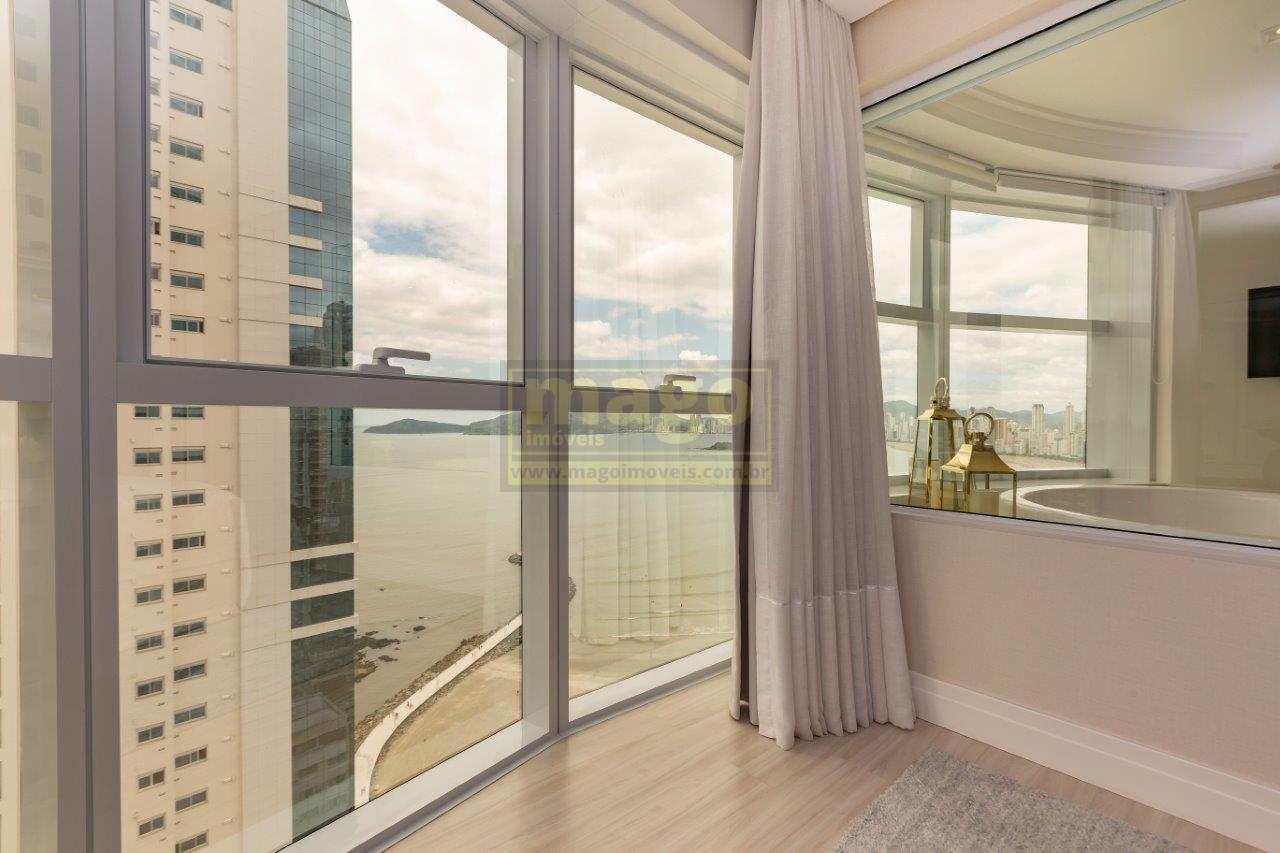 Apartamento 3 suítes, mobiliado e decorado no Centro de BC