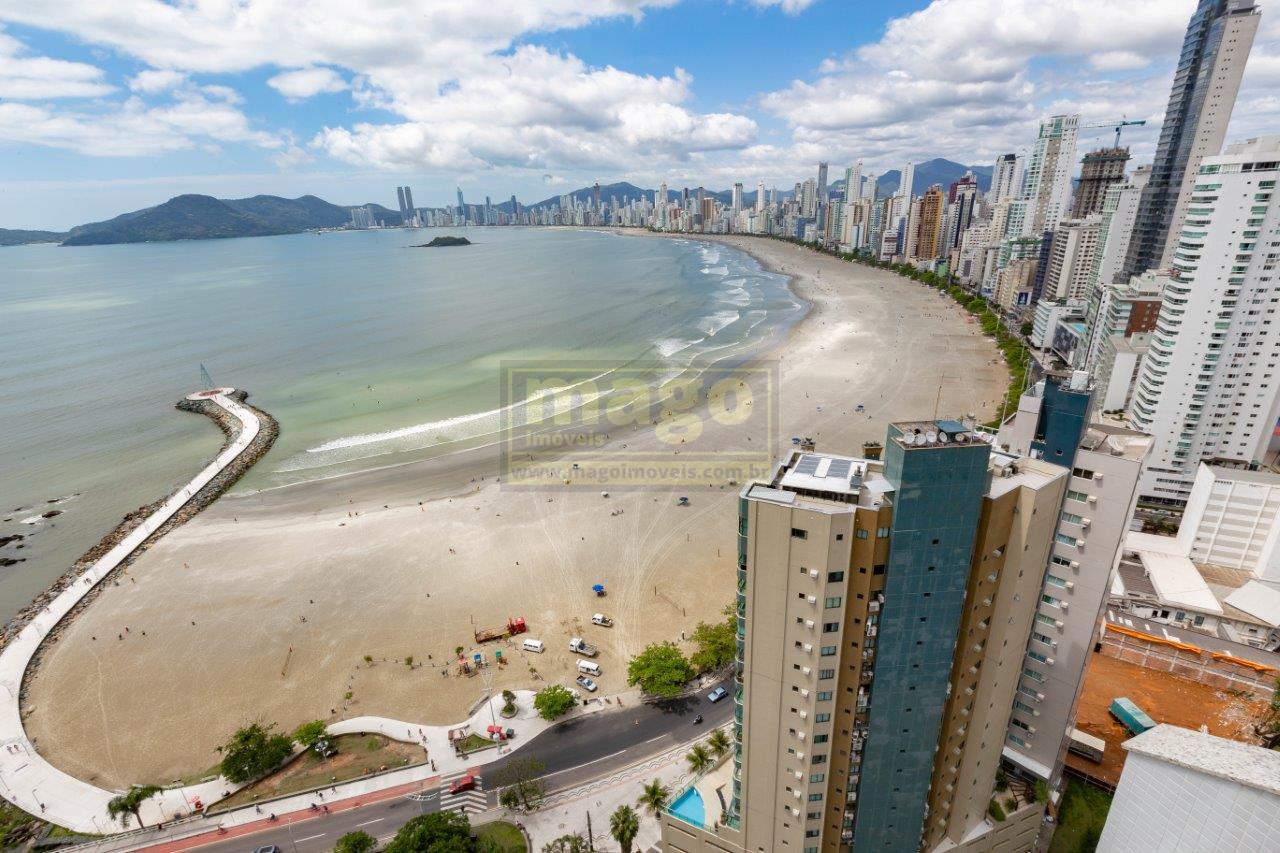 Apartamento 3 suítes, mobiliado e decorado no Centro de BC
